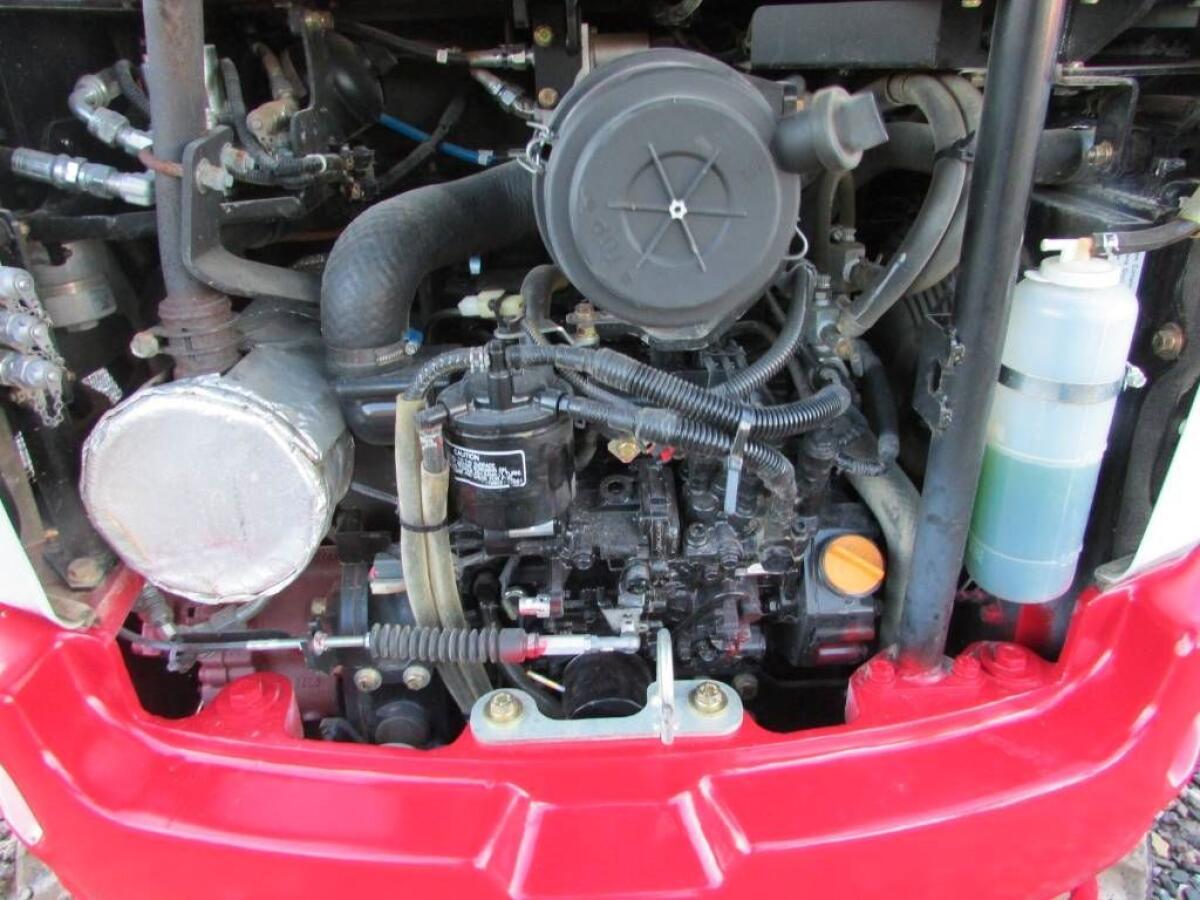 Takeuchi TB225 zu vermieten / mit Kaufmöglichkeit 3