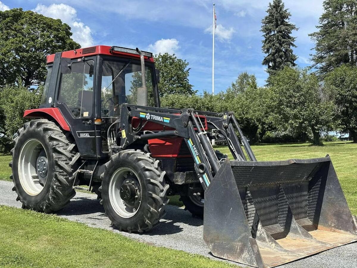 CASE IH 885XL inkl. umfangreichem Zubehör 3