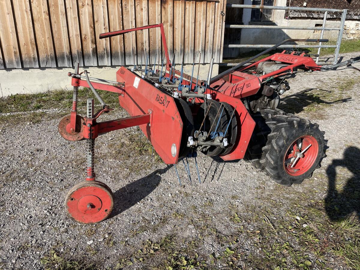 Rasant Super 90 mit Bandrechen und Drillingsbereifung 3