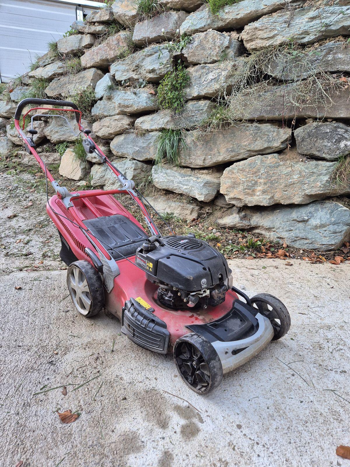 Rasenmäher günstig abzugeben 1