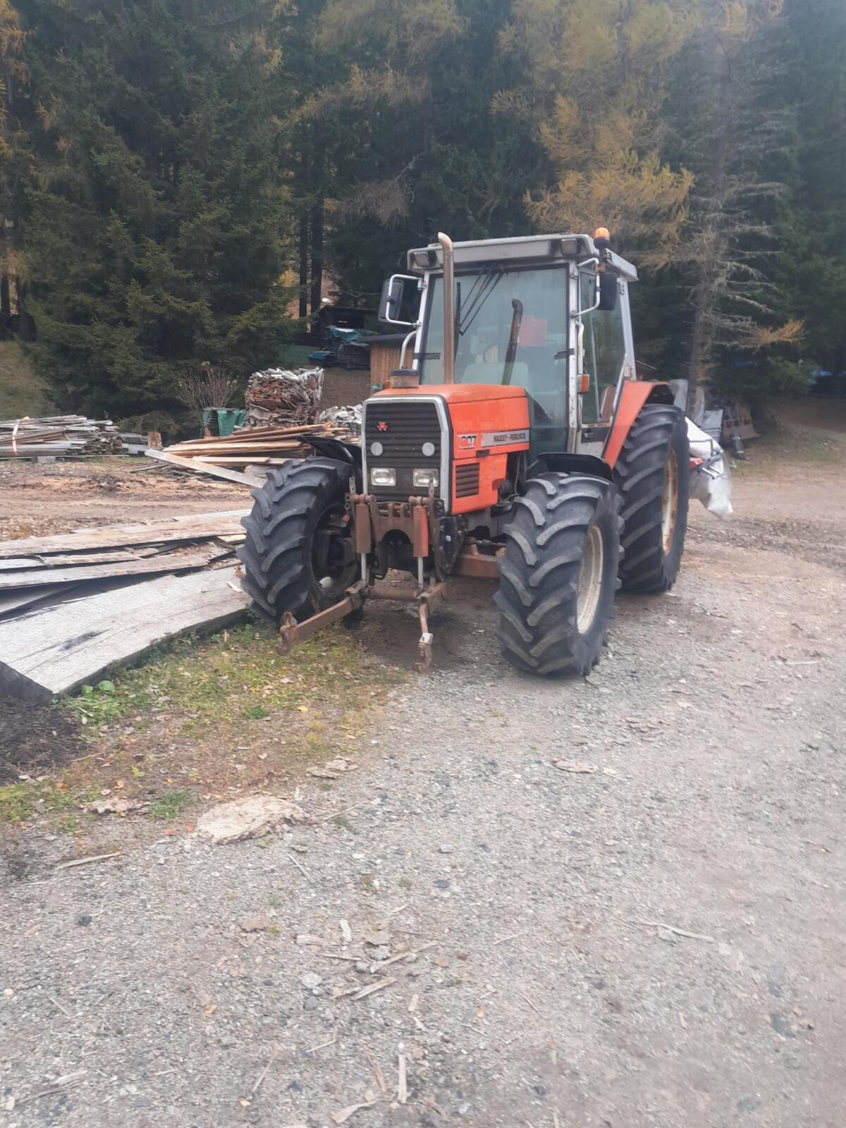 Massey Ferguson 3070 2