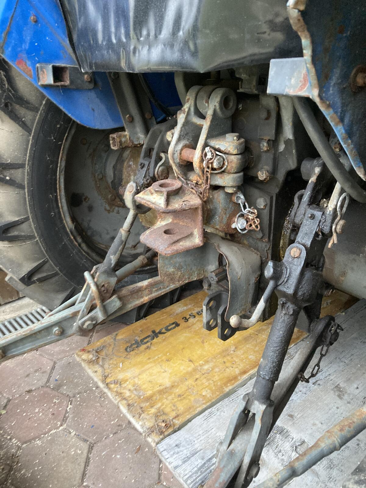 Steyr 548a mit hydraulischem Schneeschild 3