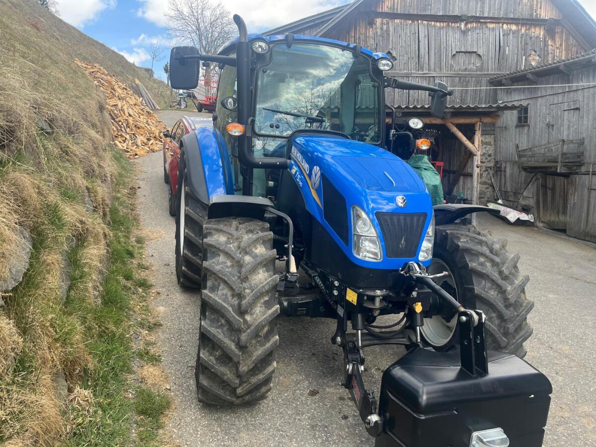 New Holland T4.95 2