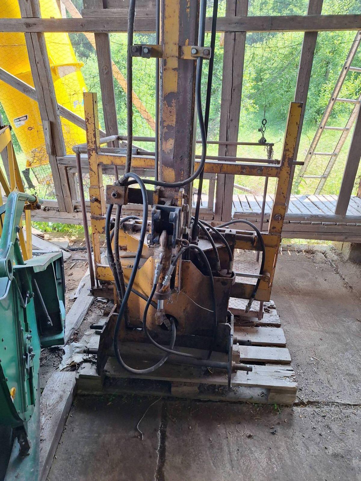 Heckstapler inkl. Arbeitsbühne, Traktorstapler 1