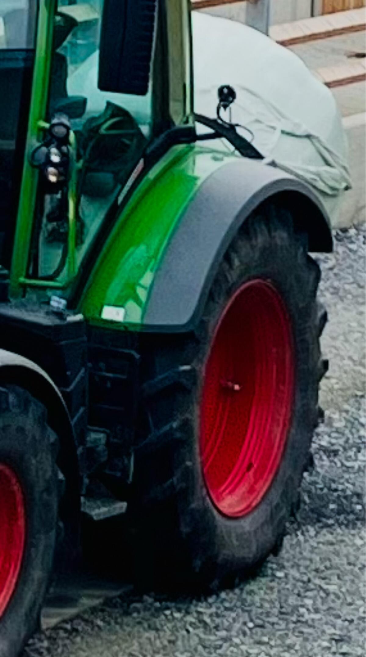 Fendt Kotflügelverbreiterung 1