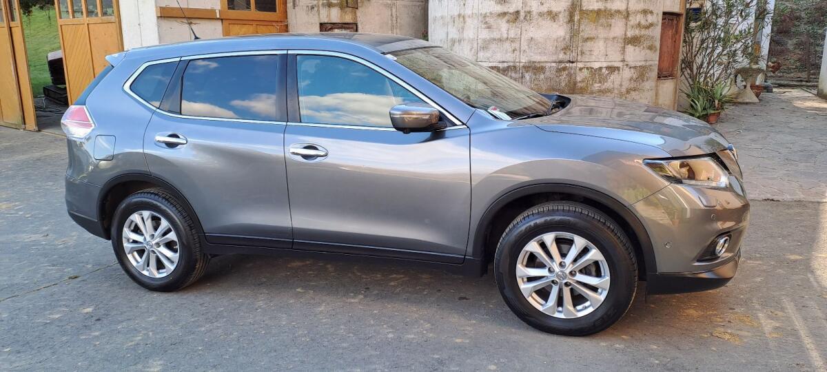Nissan X-Trail 1,6 DCI 4x4 Geländewagen 2
