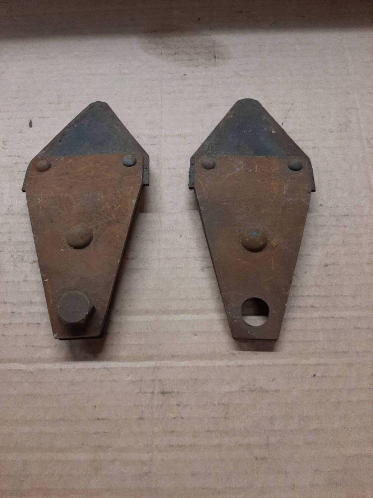 2 Messerhalter Strohhäcksler Claas 1