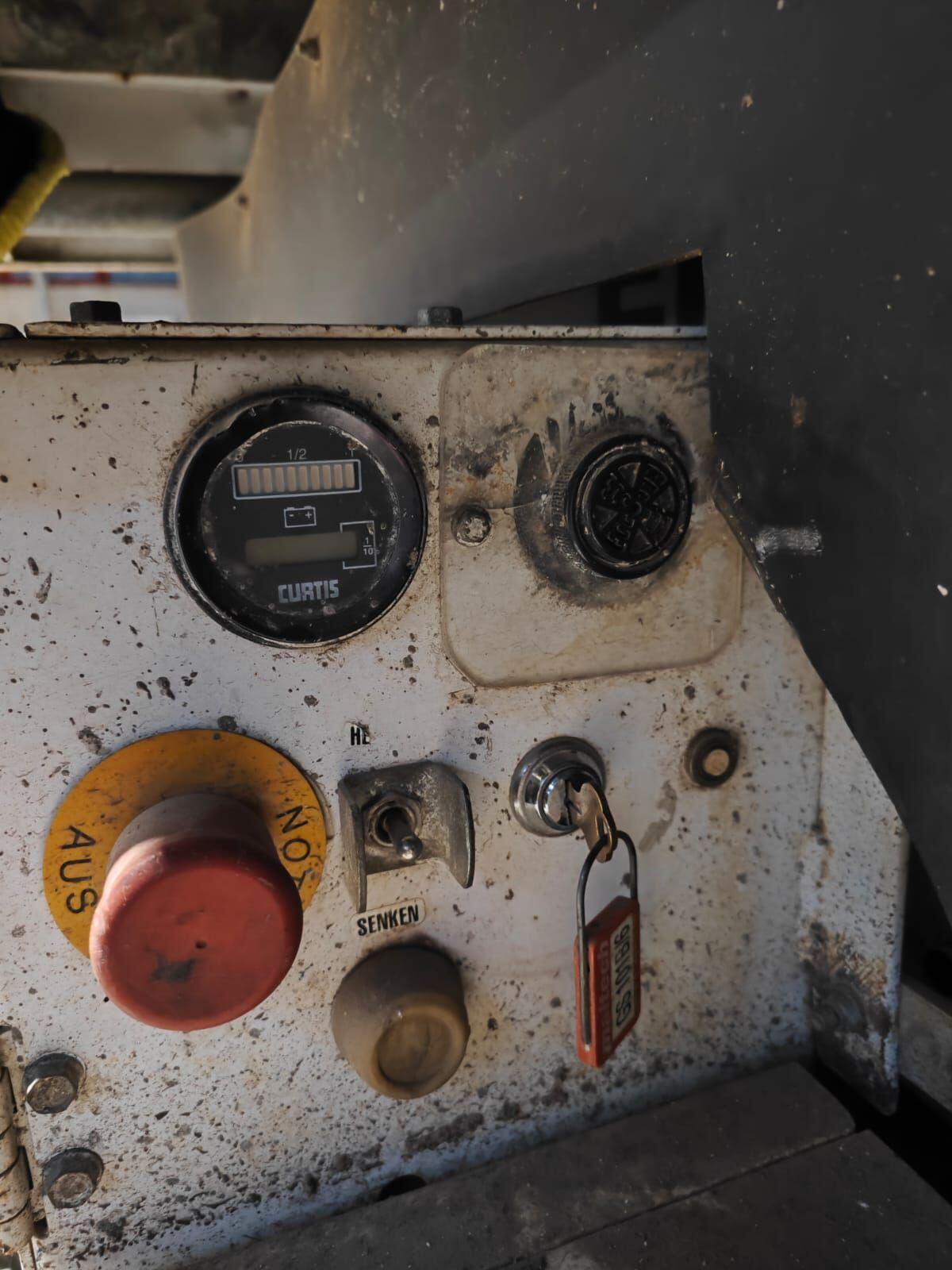 Maltech el. Scherenbühne 2