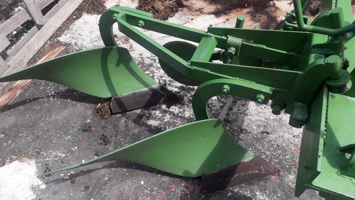 2-schariger Grafel Pflug, beidseitige Grenzverstellung 3