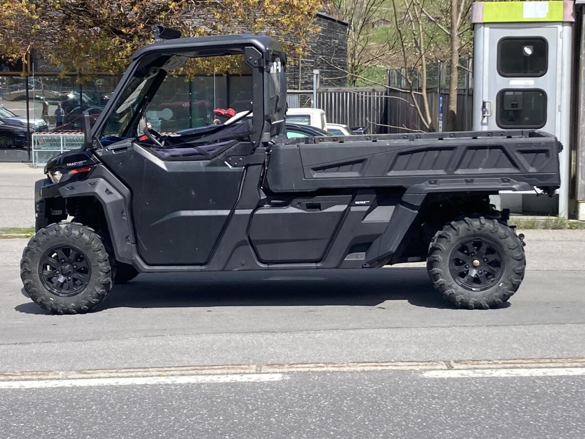 Quad Can Am Traxter HD10 Pro 2