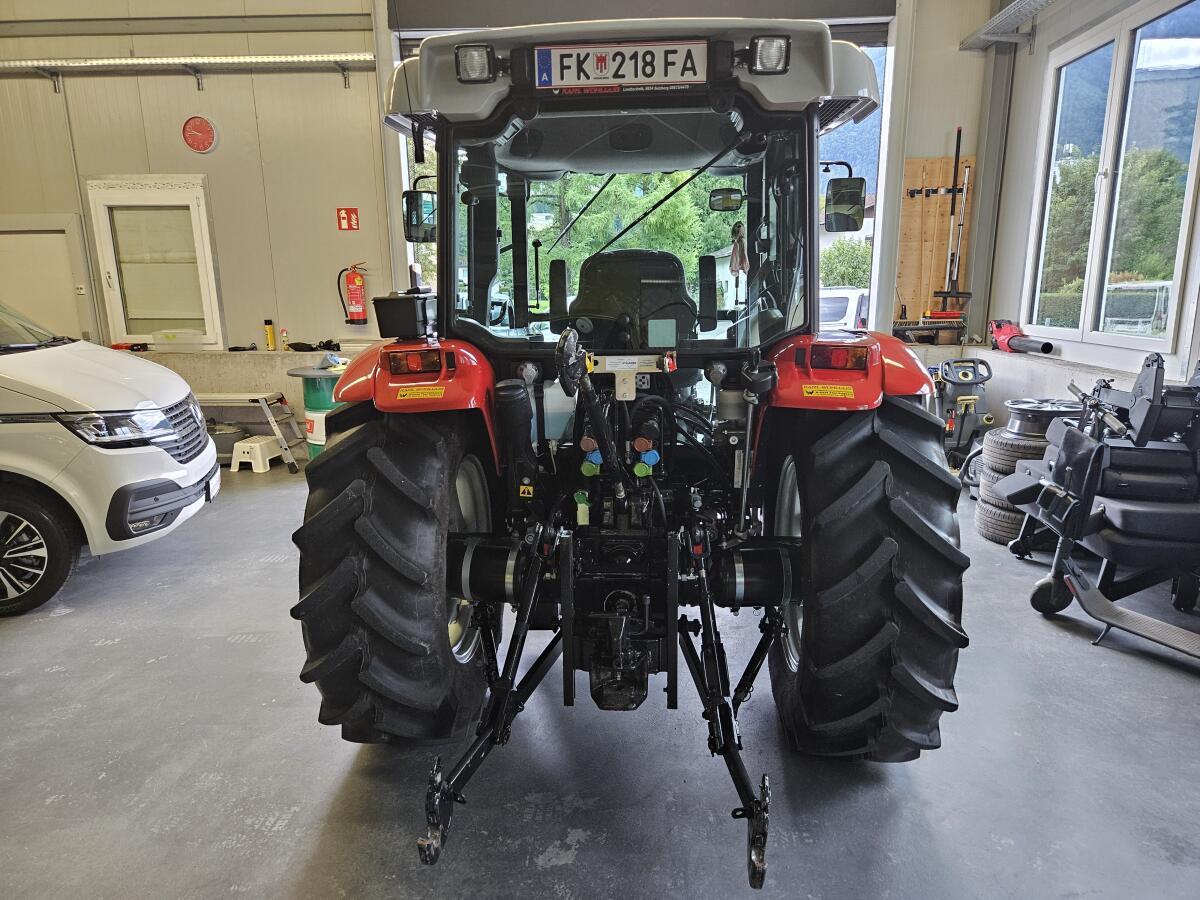 Steyr 4075A Kompakt 'wie neu' 3