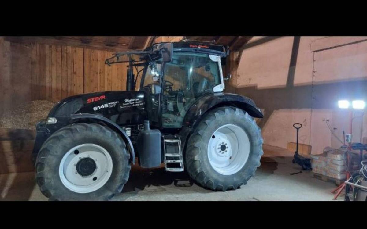 Verkaufe gepflegten Steyr Profi 6135 3