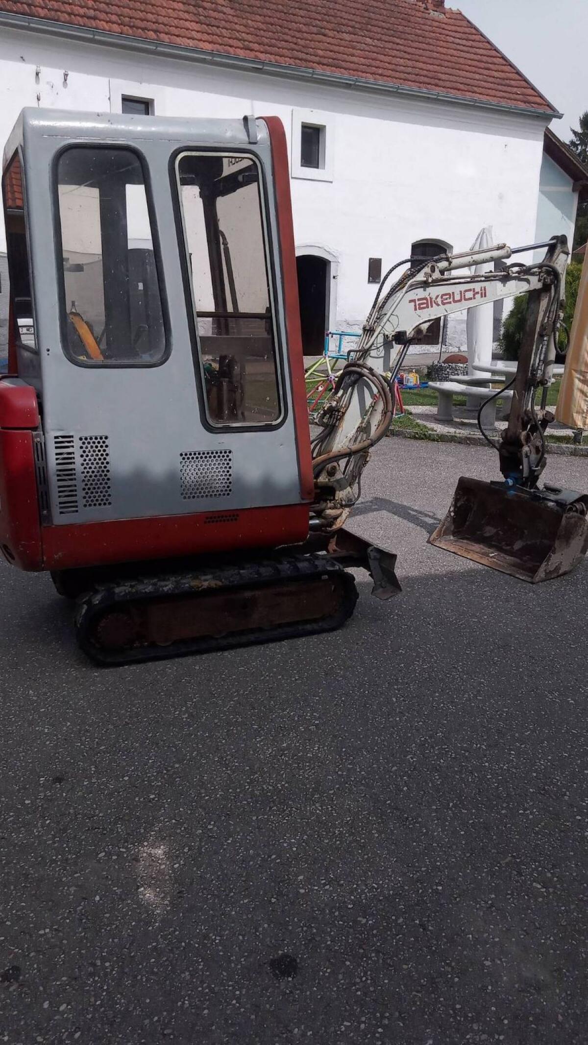 Takeuchi TB015 1