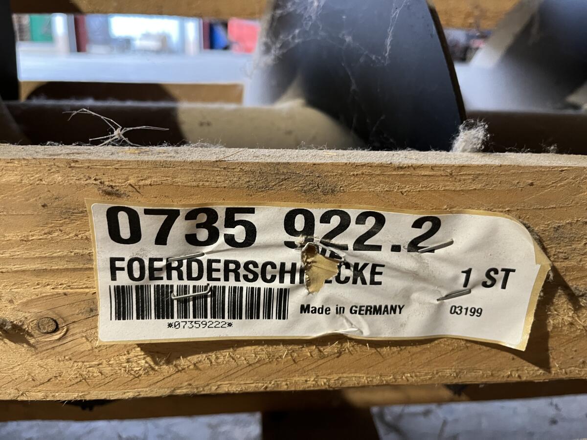 Förderschnecke zwischen Korntank und Austankrohr für Lexion 2