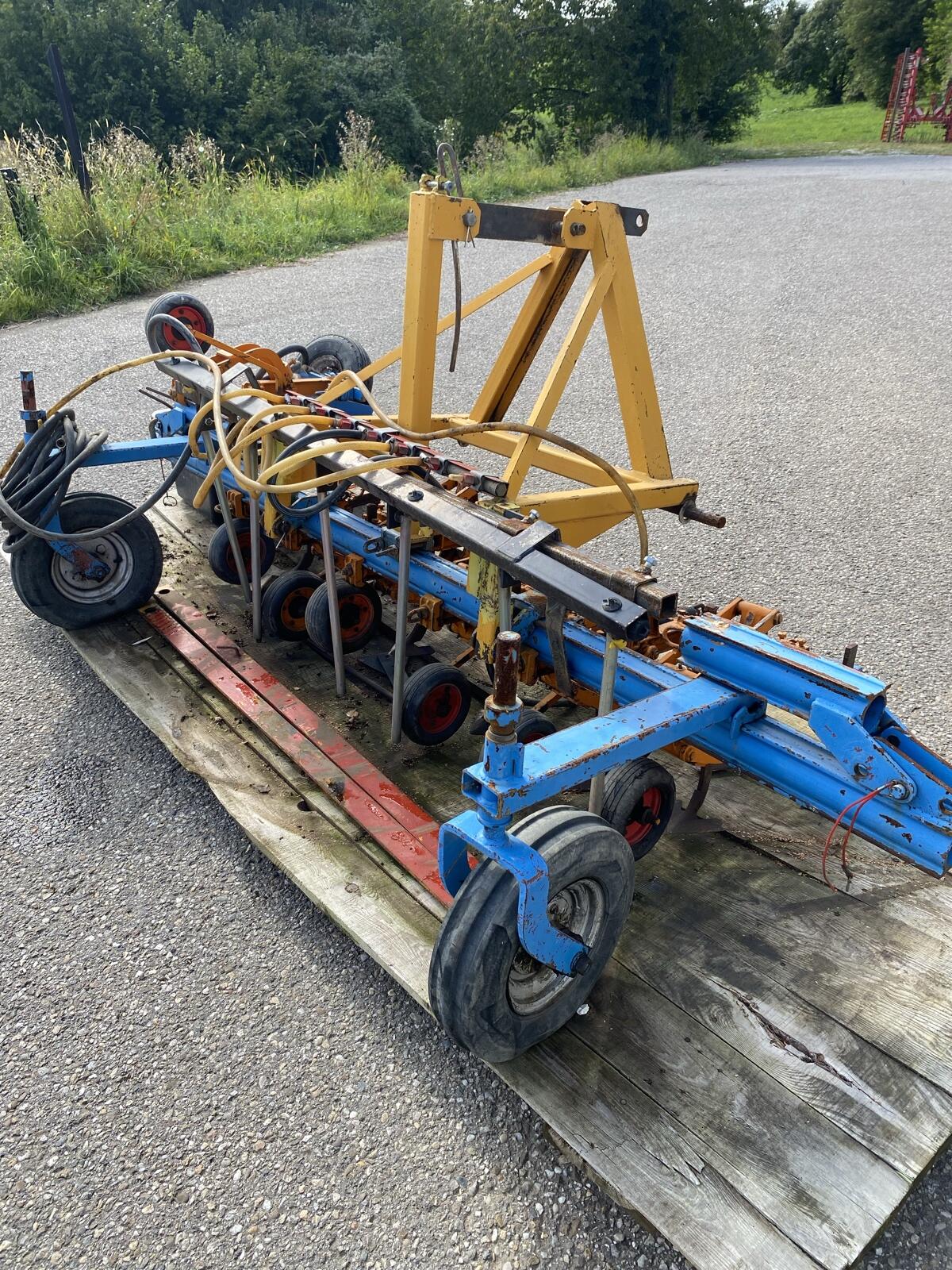 Fronthackgerät 6-reihig 30-50cm Reihenabstand 1