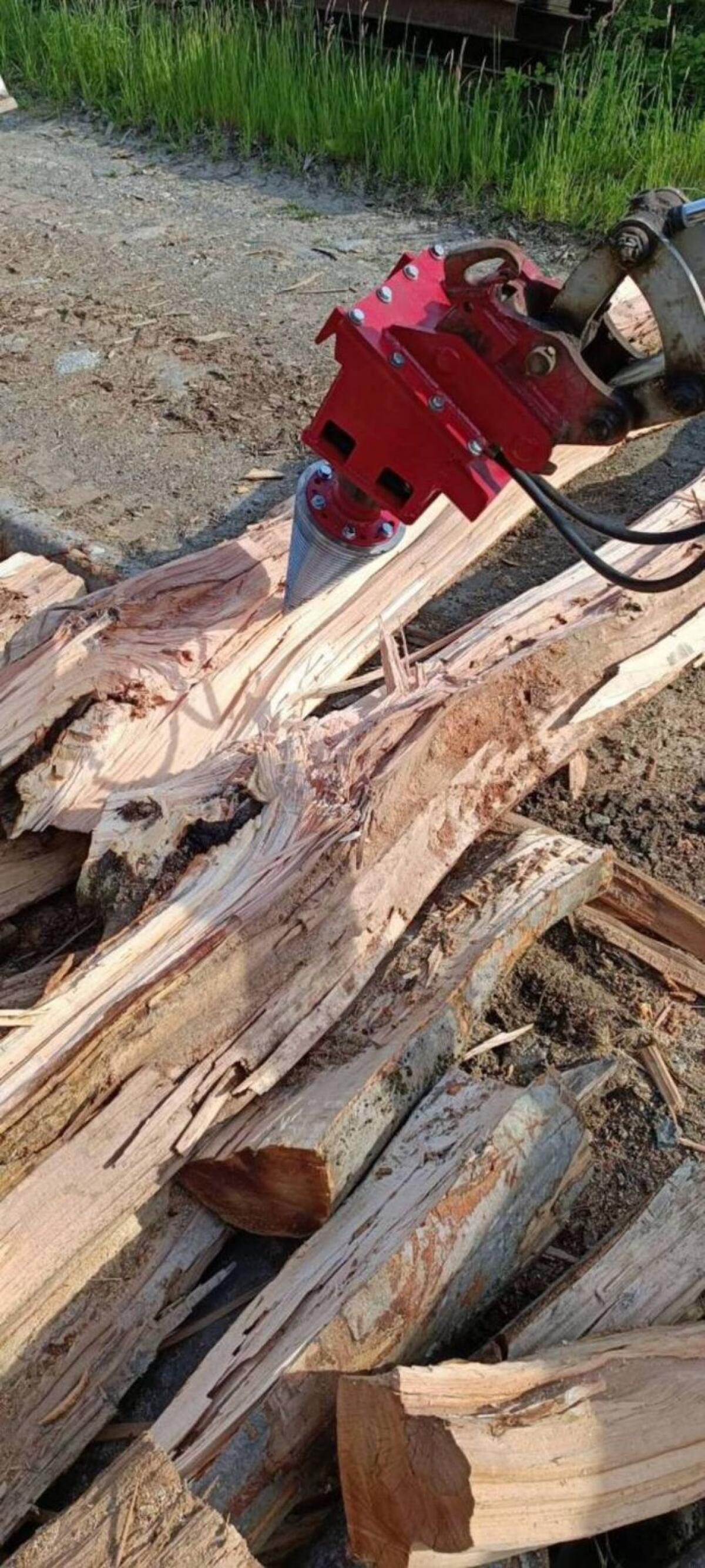 B-Tec Kegelspalter für Minibagger, Rückewagen 2