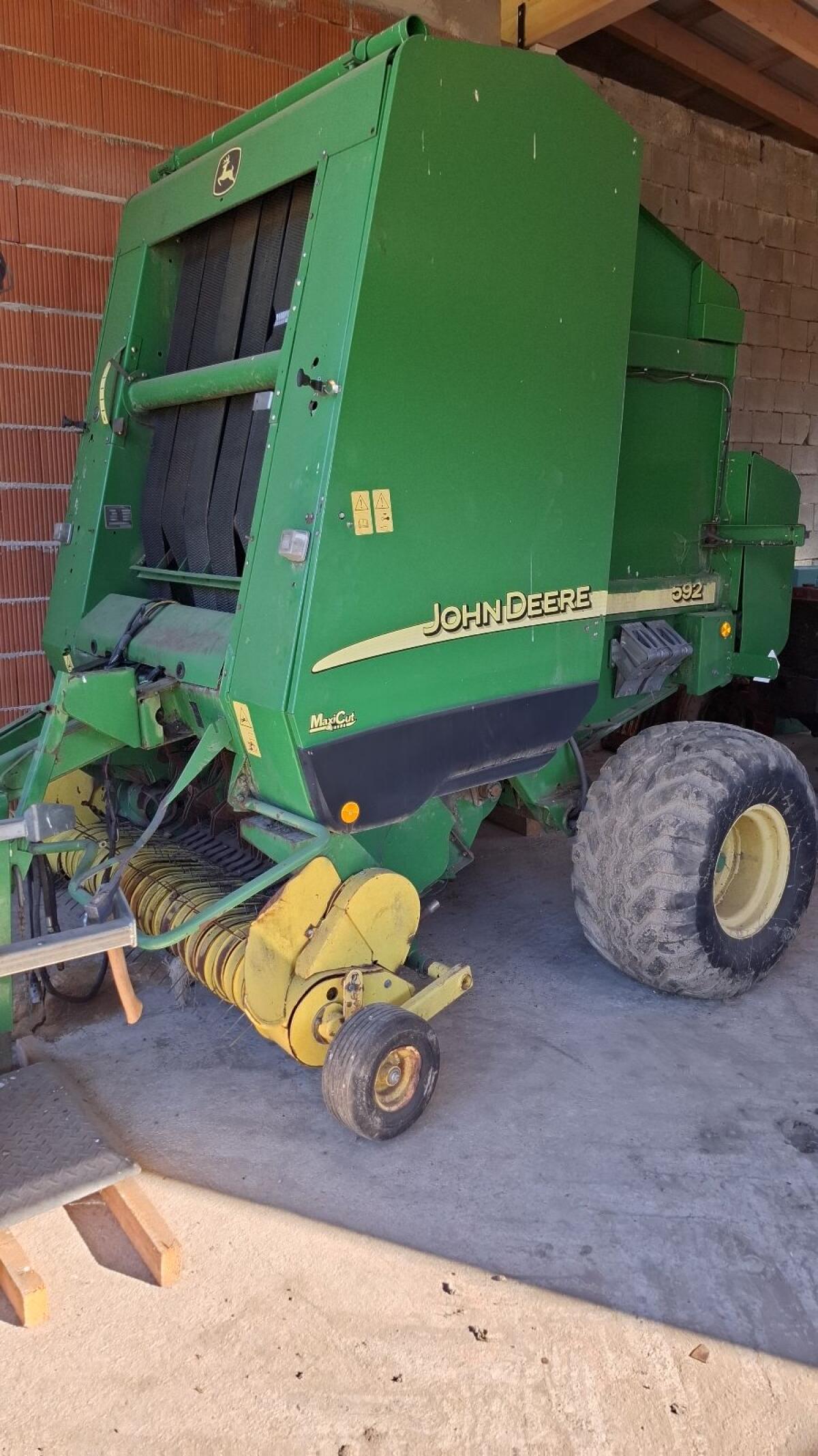 John Deere Presse 592 1
