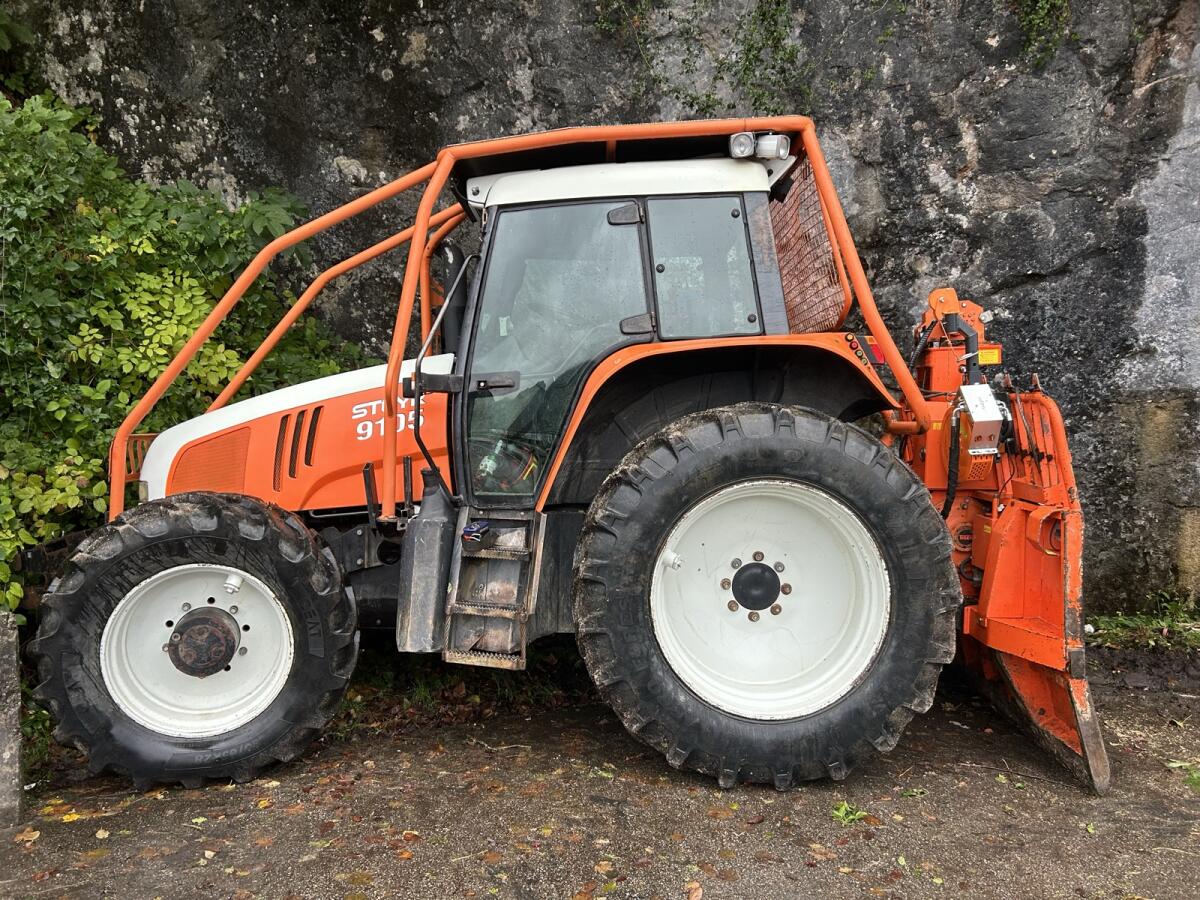 Steyr 9105 mit Tiger Seilwinde 1