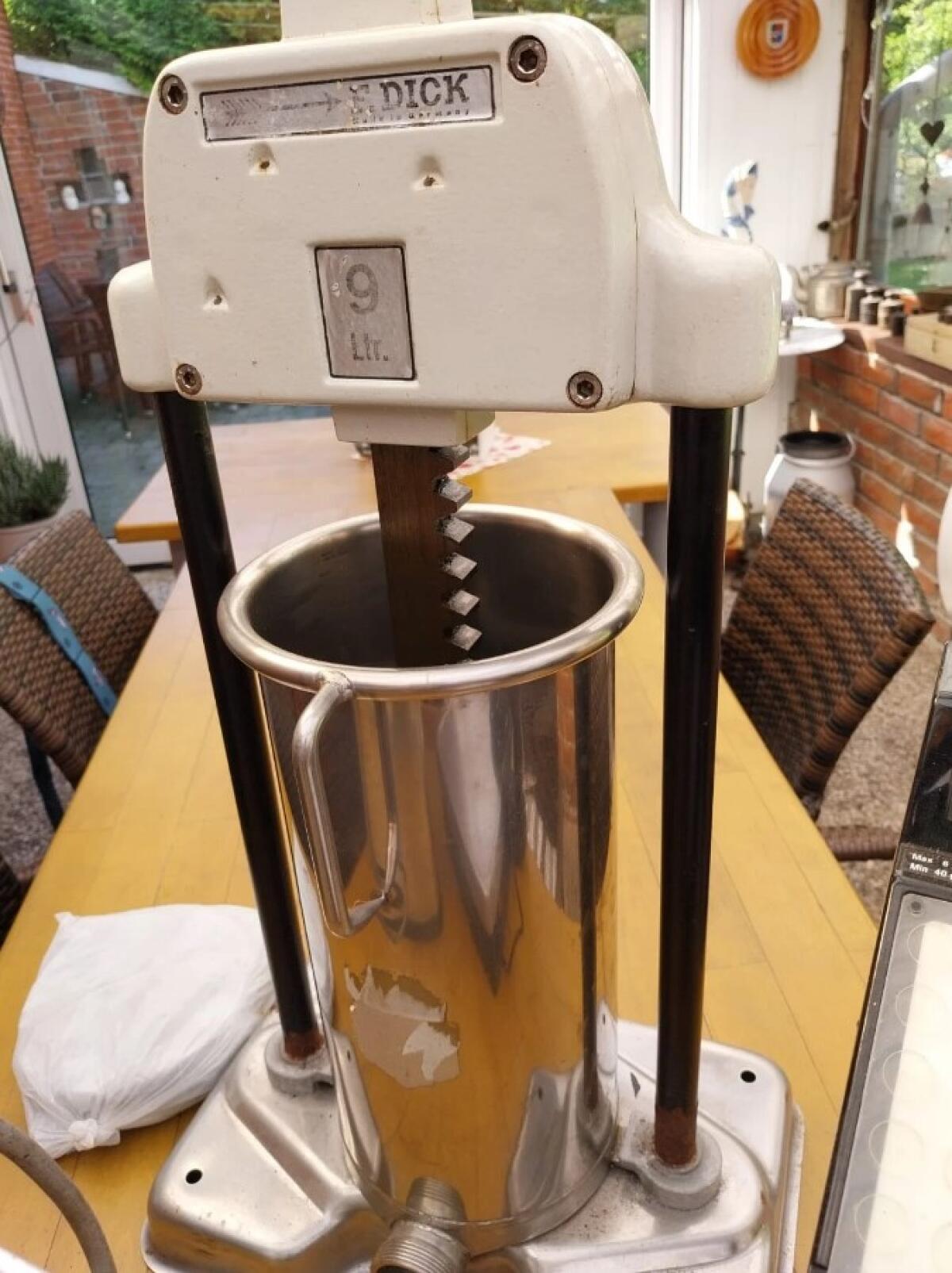 DICK Wurstfüller mit Kurbel 2