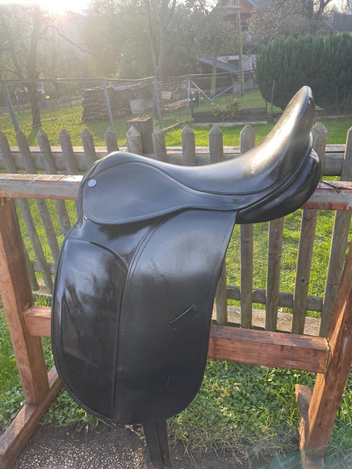 Verkaufe Dressursattel 3