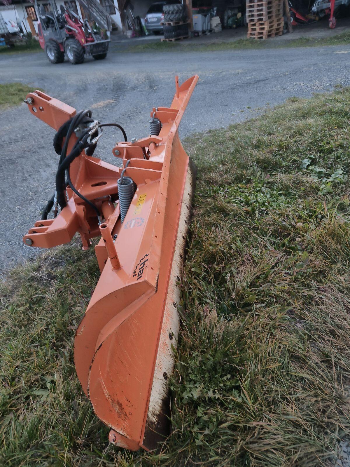 Hauer Schneepflug HSH 2600 1