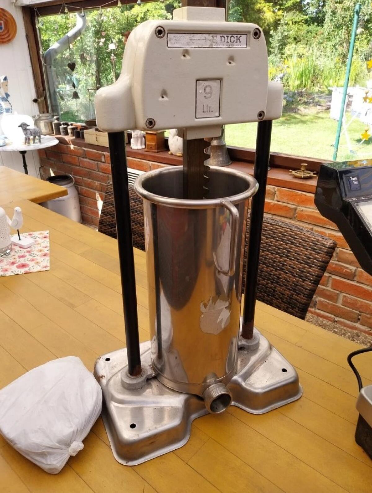 DICK Wurstfüller mit Kurbel 3