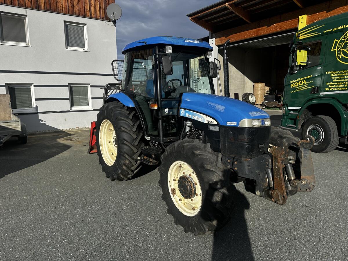 New Holland TD95D mit 8,5 t Krpan Seilwinde 1