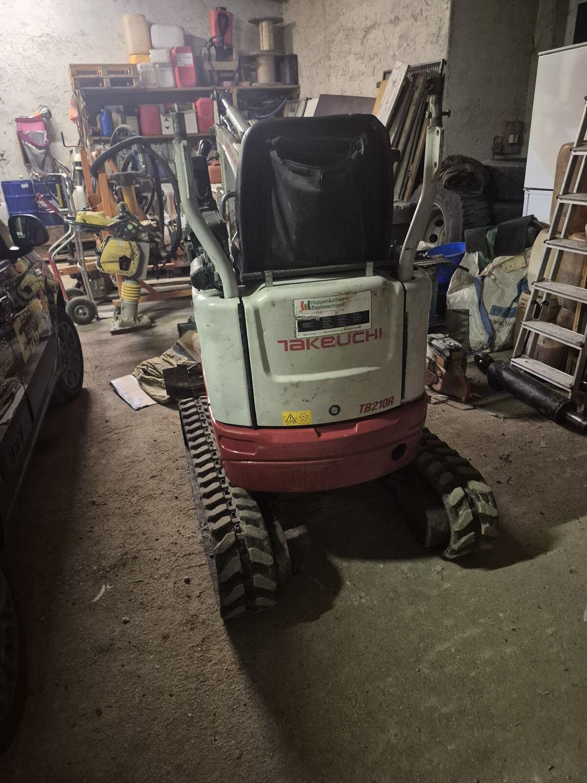 Minibagger Takeuchi TB 210 R 2