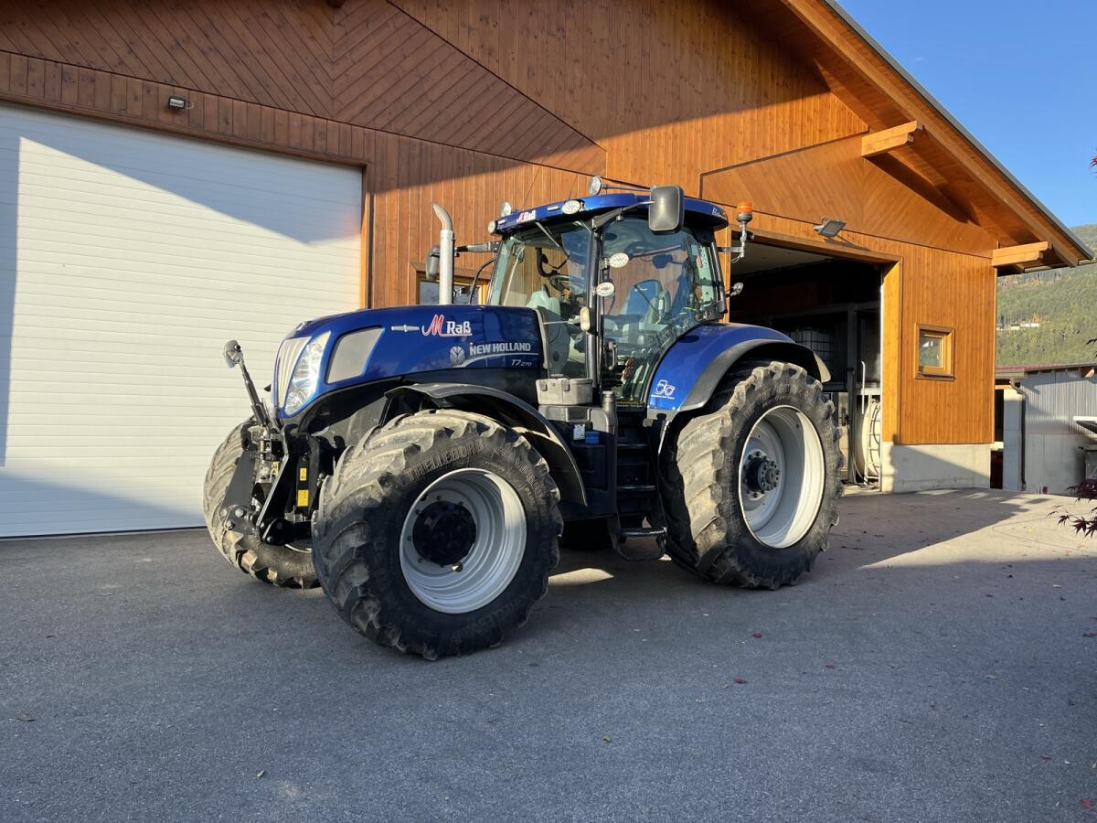 New Holland T7.270 Auto Command BluePower 2