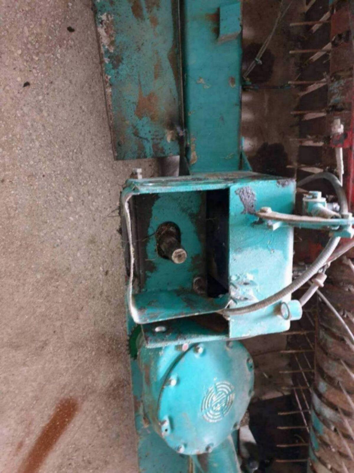 Steyr Schrotten Getriebe Ersatzteile Hamster 802V 3