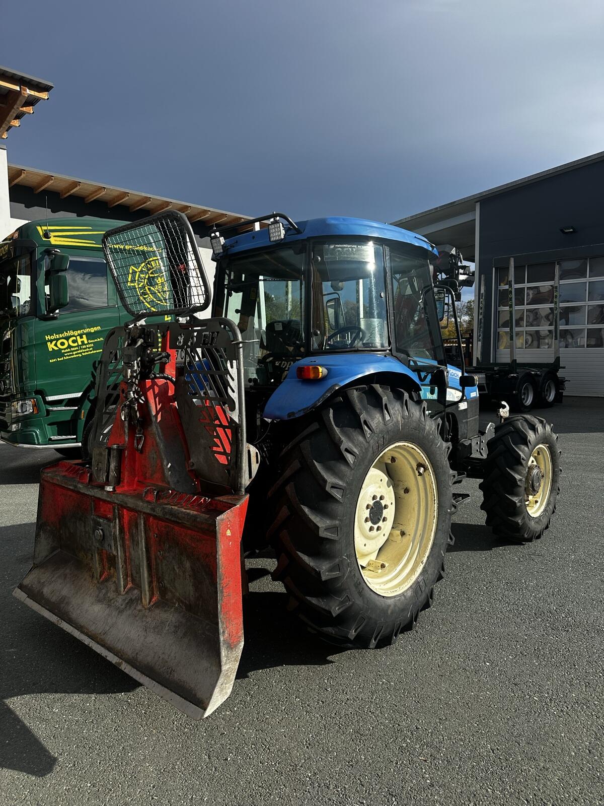 New Holland TD95D mit 8,5 t Krpan Seilwinde 2