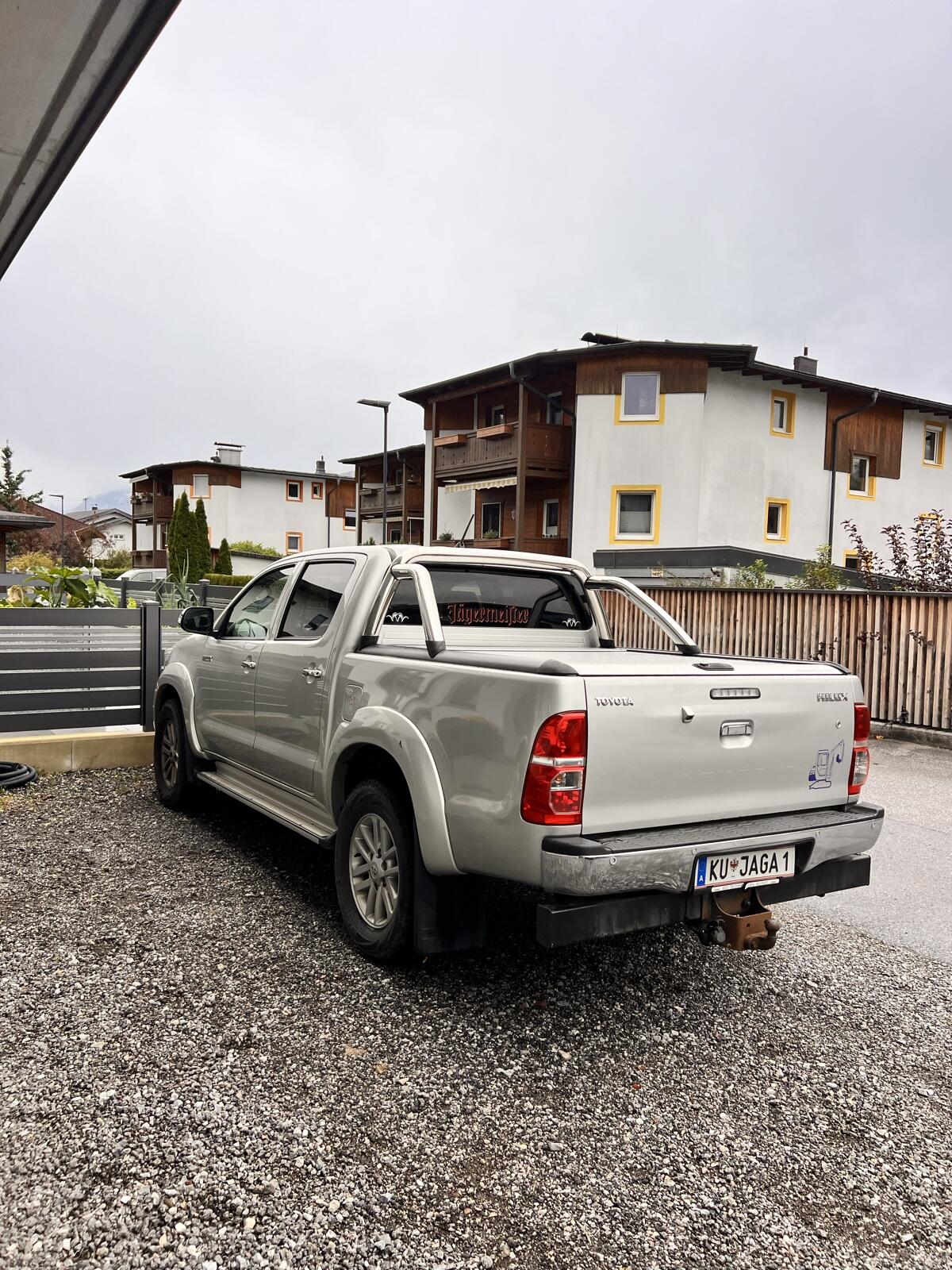 Suche dringend Toyota Hilux oder andere Pickups 1