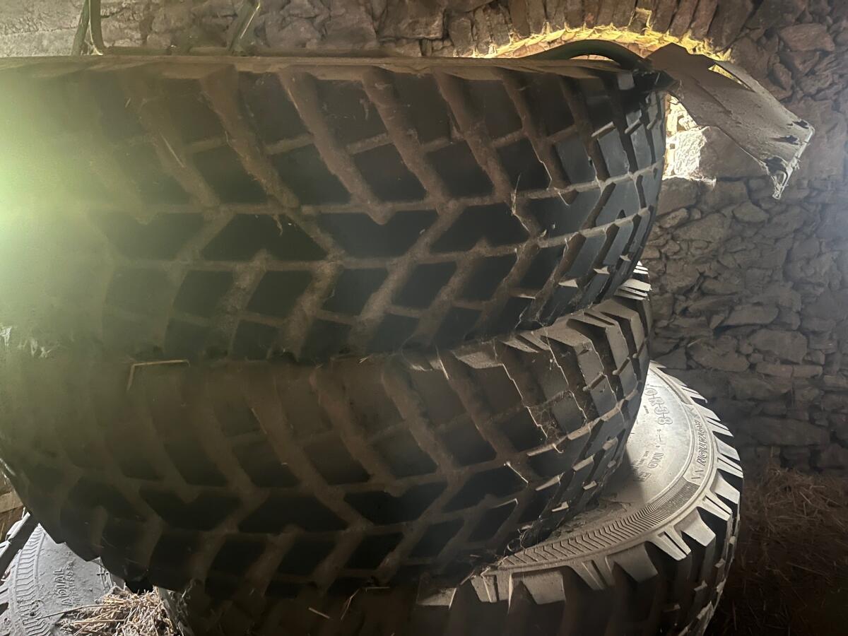 Verkaufe 4 Stk. 480/80R38 Nokian TRI 2 3