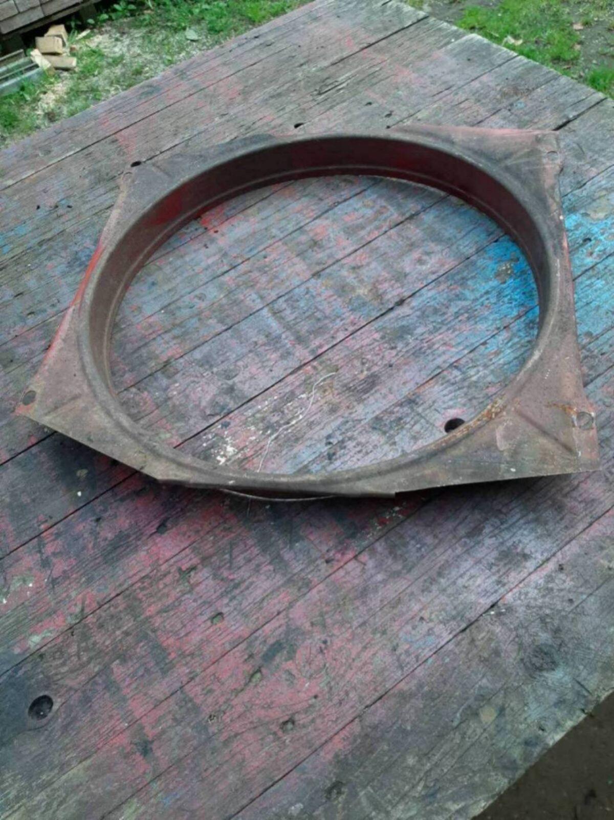 Luftleitblech IHC 724 3