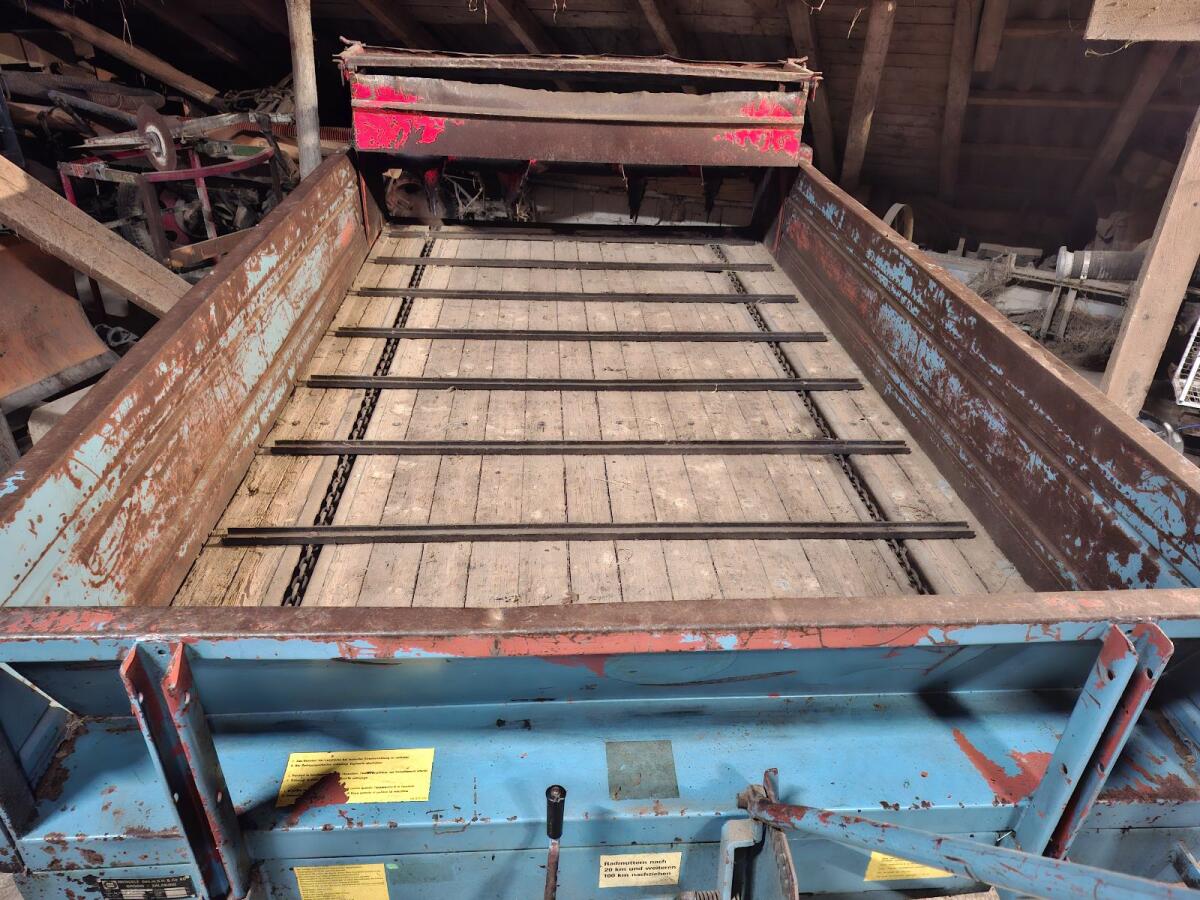 Mengele Miststreuer S250E 2