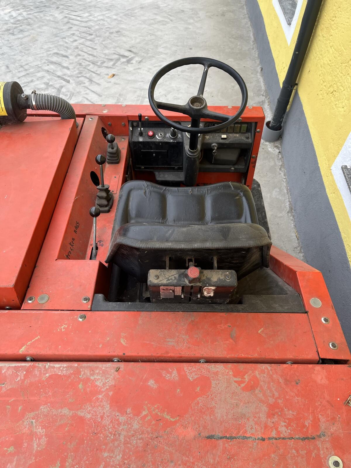 Hako Jonas Kehrmaschine 3