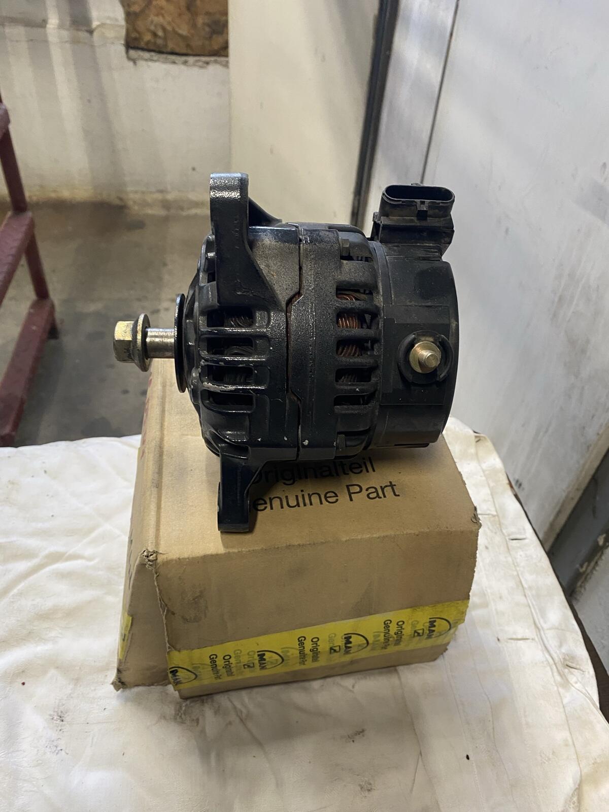 MAN 460 Lichtmaschine 2