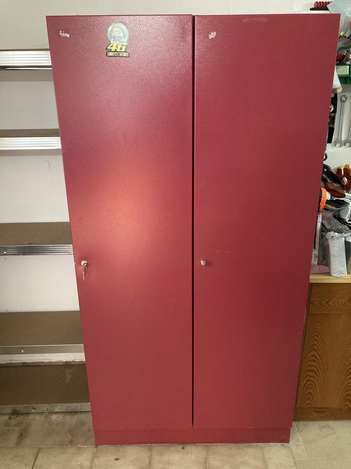 Metallschrank 1