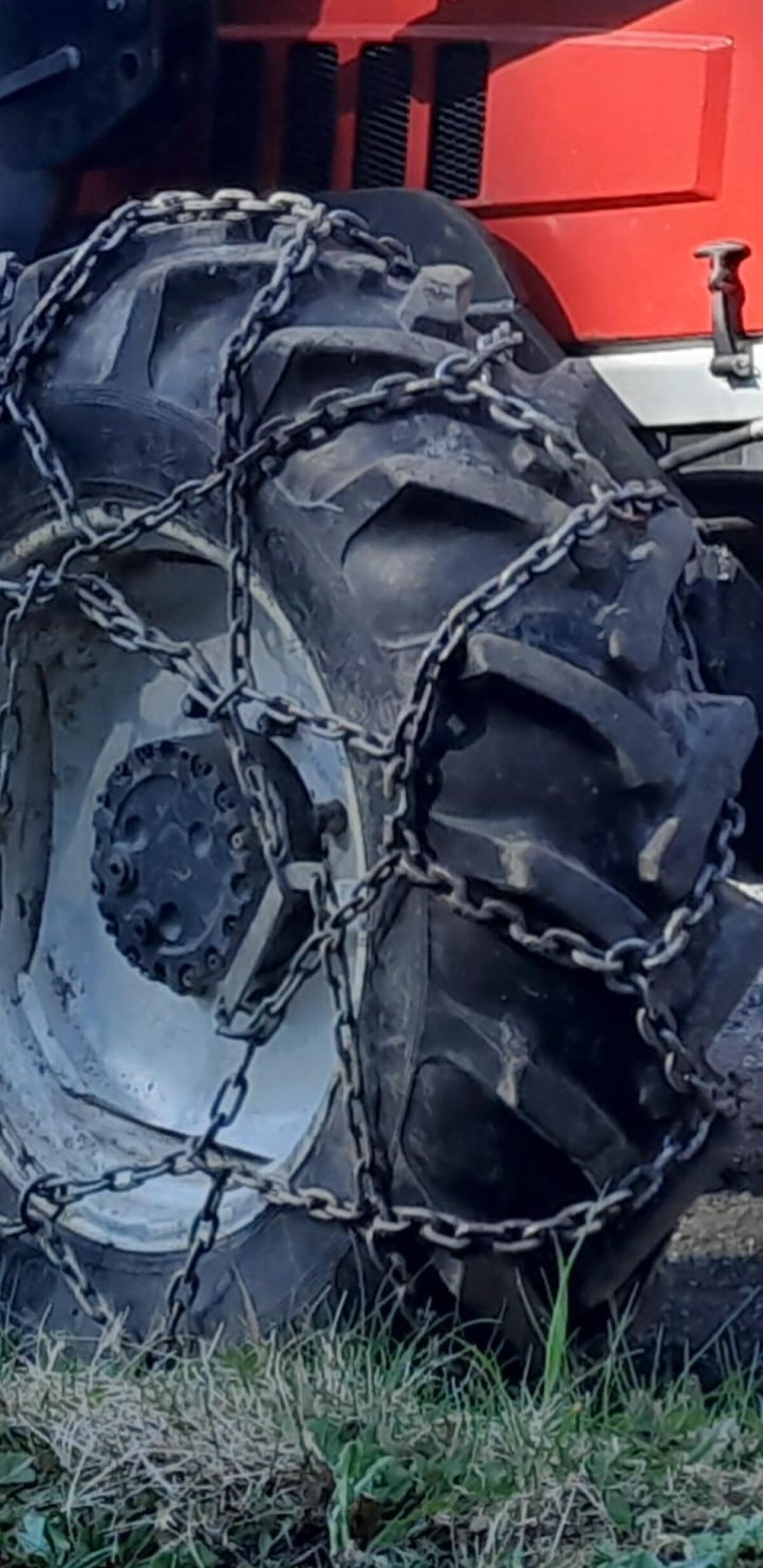 Schneeketten Traktor 2