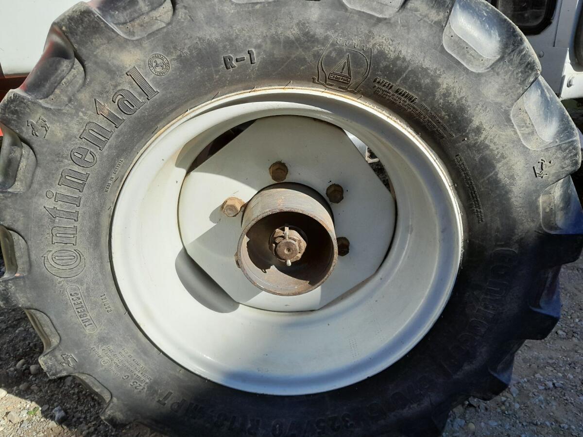 Suche Felgen mit Reifen für Lindner 1055 A 1