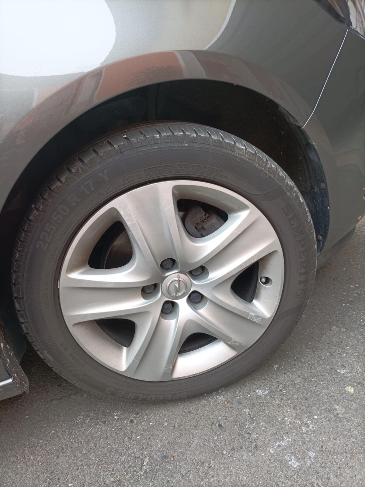 Sommerreifen 225/50 R17 3