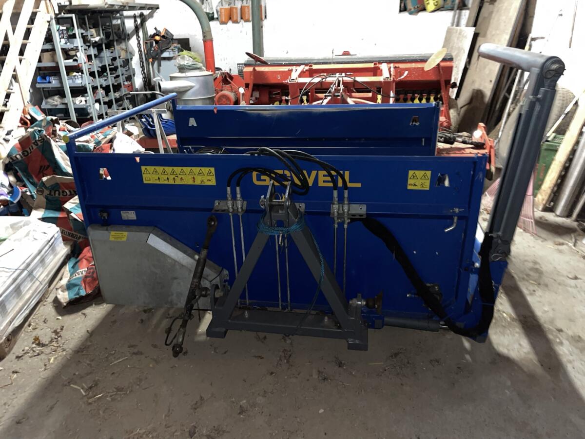 Göweil Rundballenabwickler 1