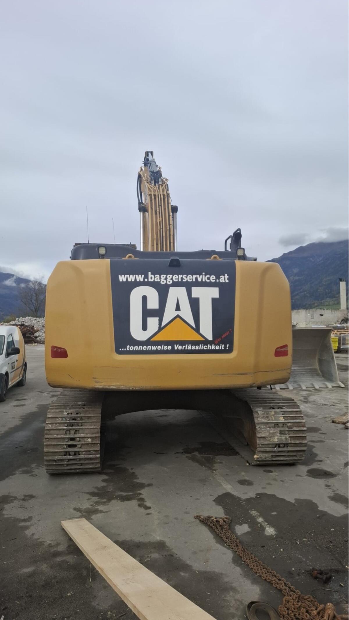 Cat 323 E 2