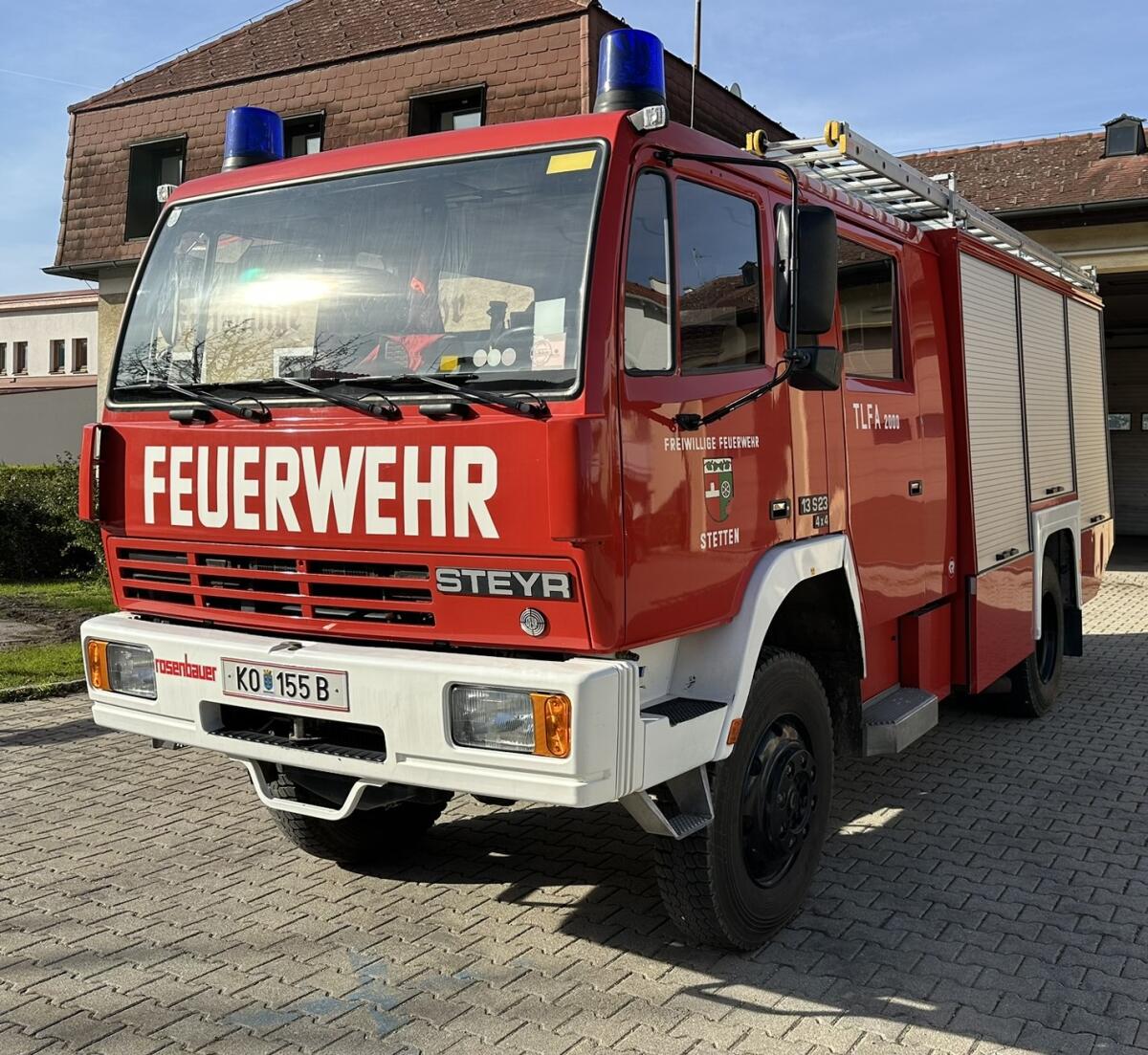 Feuerwehrauto Steyr 13S23 3