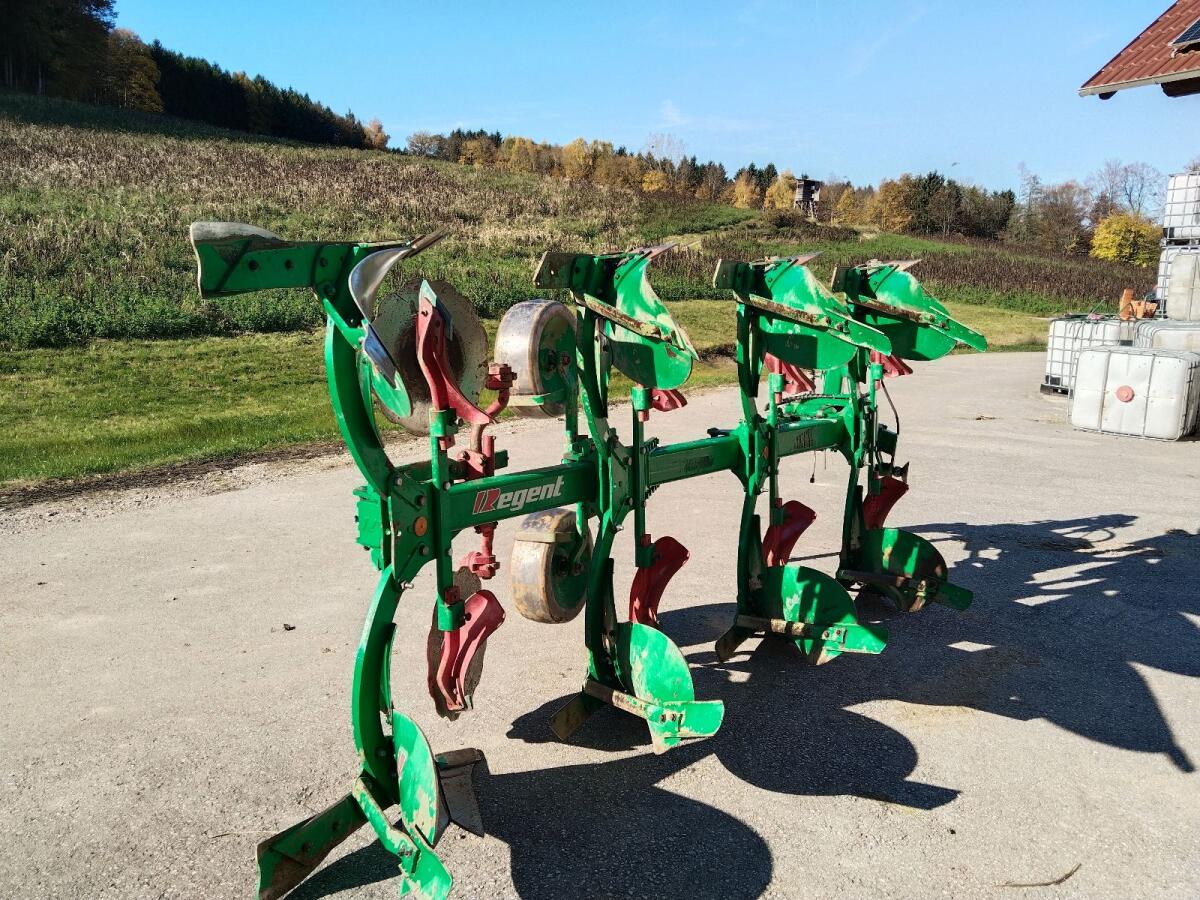 Regent Titan 130 CX VARIO Pflug 3