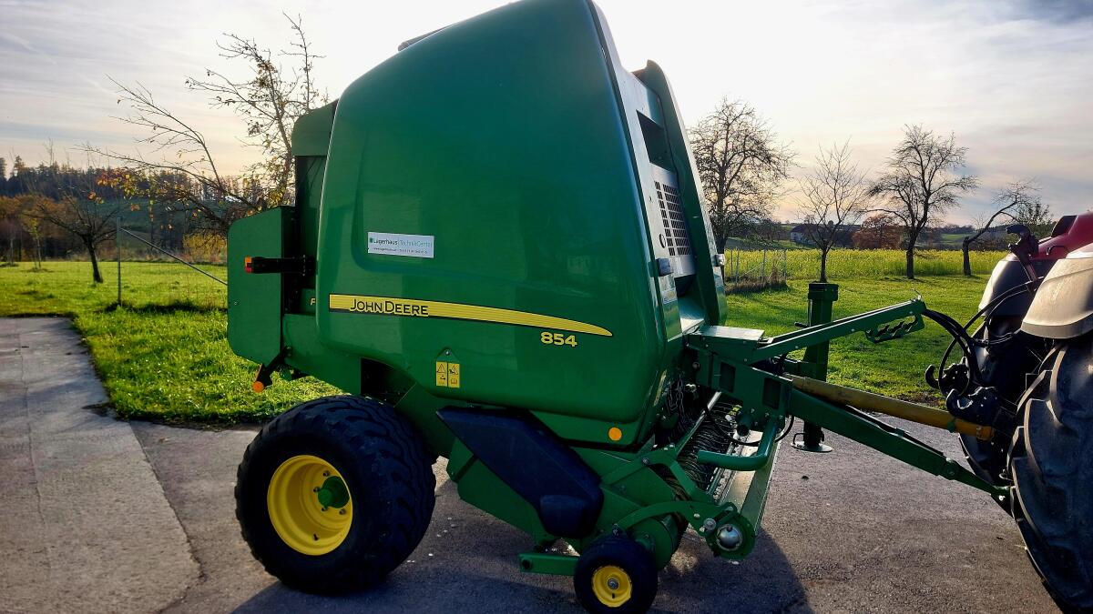 John Deere 854 Premium Rundballenpresse 3
