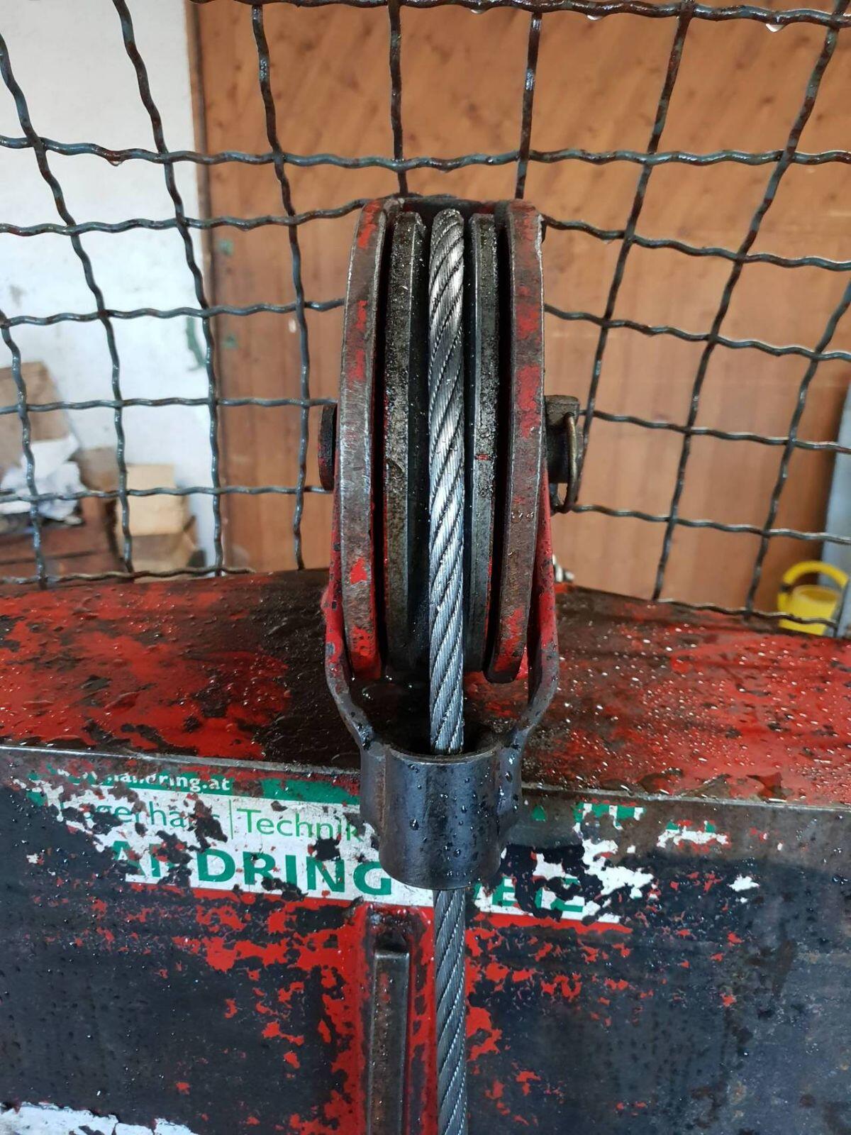 Verkaufe Holzknecht Seilwinde 5,5 t mit Funk 2