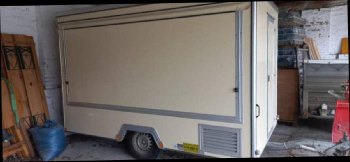 Humer Verkaufsanhänger 2