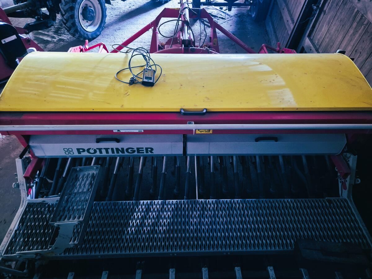 Sämaschine VITASEM 302, Kreiselegge LION 301 1