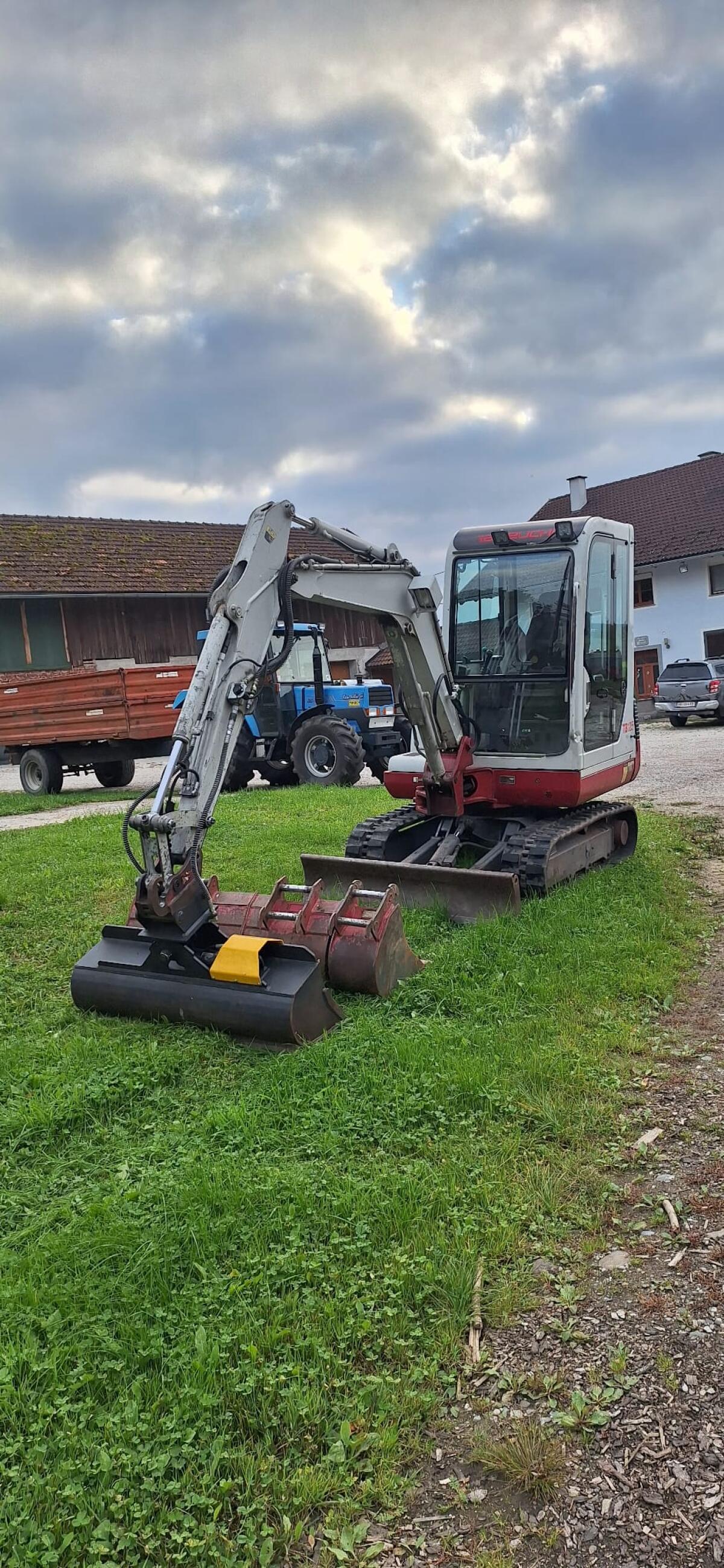 Takeuchi TB 125 1